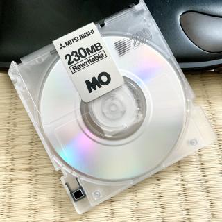 An MO disk without packaging