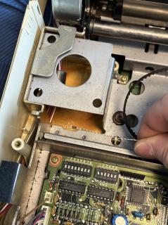 The ribbon carriage wire does not reach anymore