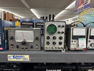 A Leader signal generator, a Trio oscilloscope and a Sanwa millivoltmeter, all very 50s-60s looking in gunmetal grey and with analog or CRT readouts