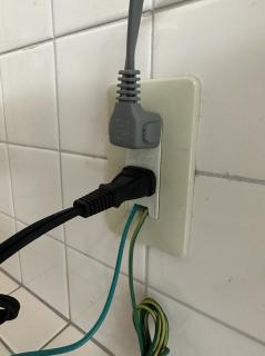 Two plugs in a Japanese socket 